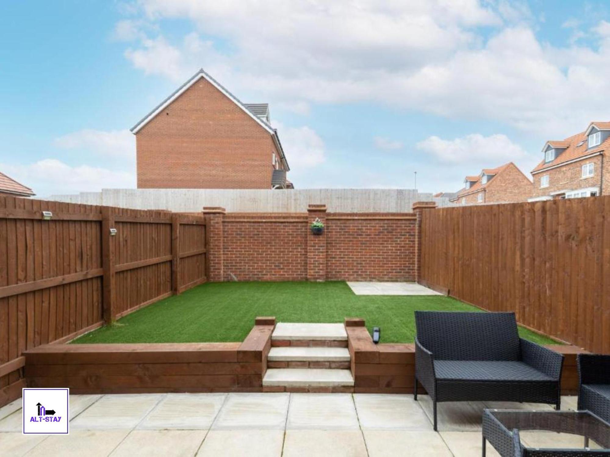 4 Bed 3 Bath - Kirkstall House By Alt-Stay Accommodation - Ideal For Contractors & Remote Workers - Long Stays Welcome Wakefield Buitenkant foto