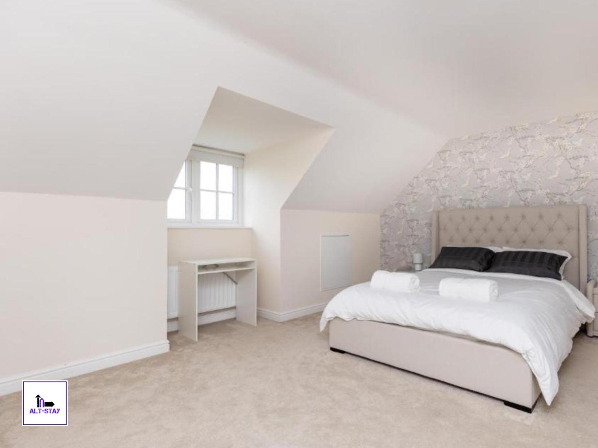 4 Bed 3 Bath - Kirkstall House By Alt-Stay Accommodation - Ideal For Contractors & Remote Workers - Long Stays Welcome Wakefield Buitenkant foto