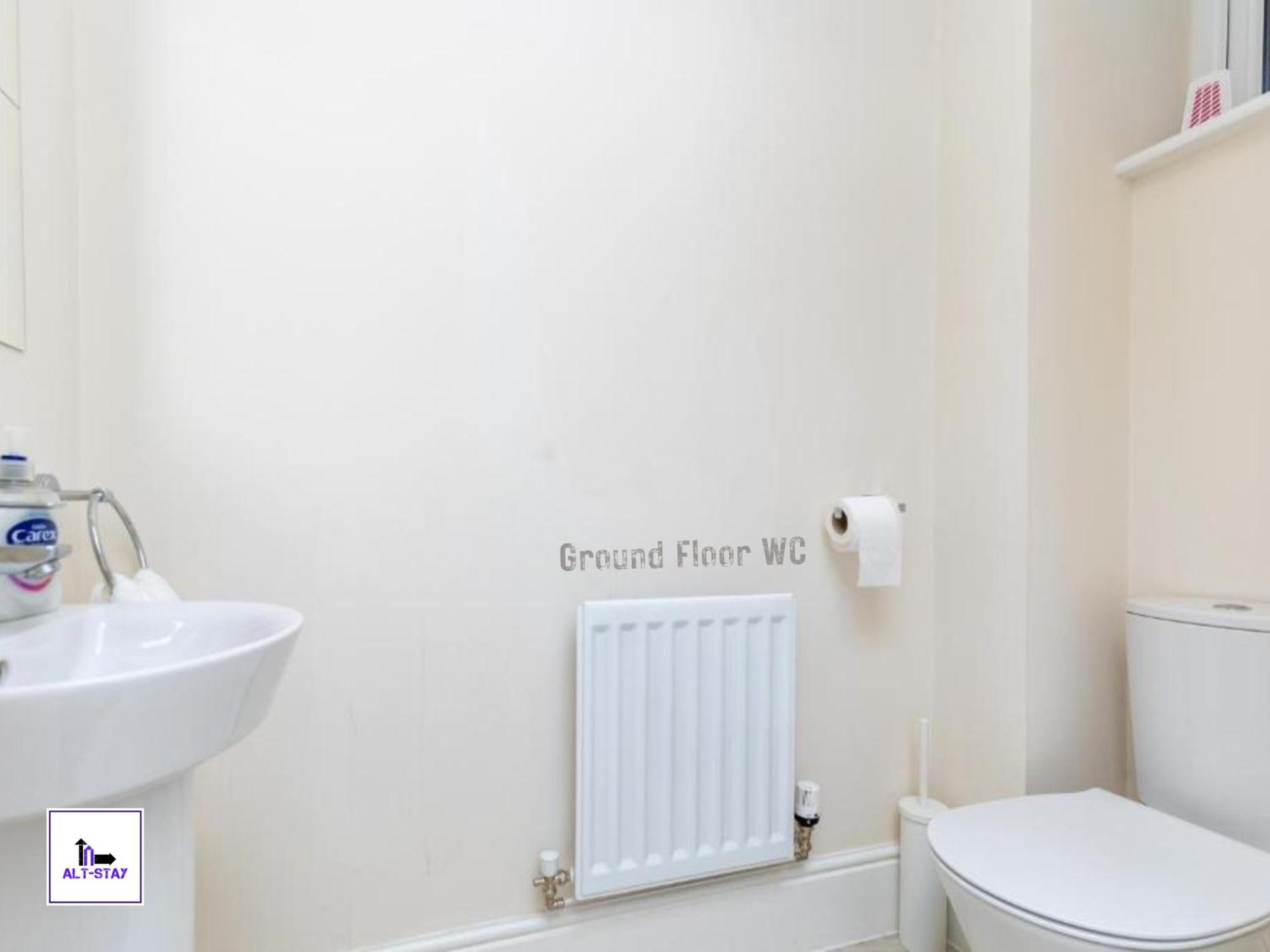 4 Bed 3 Bath - Kirkstall House By Alt-Stay Accommodation - Ideal For Contractors & Remote Workers - Long Stays Welcome Wakefield Buitenkant foto